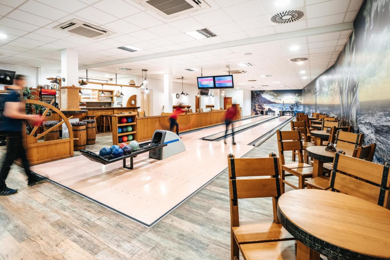 阿塔班酒店 Žirovnice 外观 照片