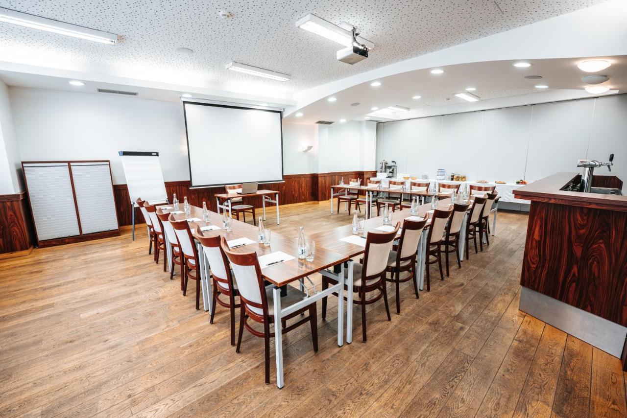阿塔班酒店 Žirovnice 外观 照片